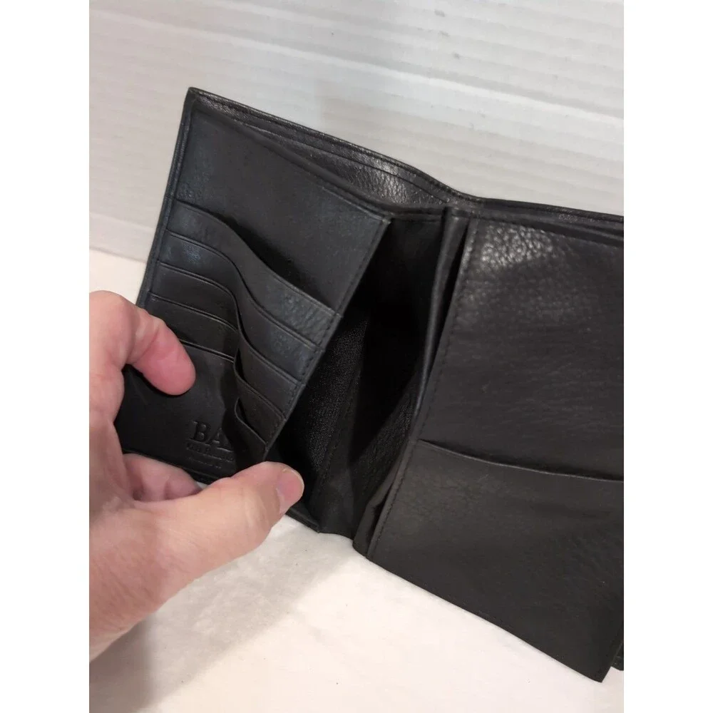 G.H.BASS SOFT LEATHER PASSPORT WALLET CREDIT CARD/CASH/ID/ PASSPORT